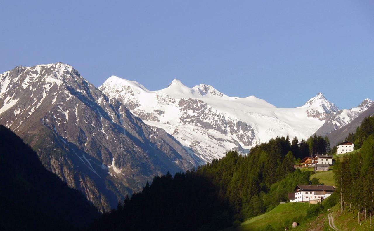Haus Bergkranz Apartamento Neustift im Stubaital Exterior foto